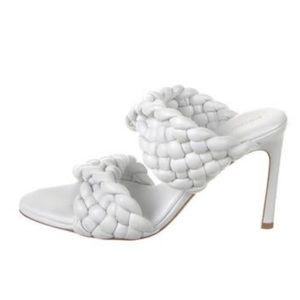 Bottega Veneta Curve White Lambskin Leather Padded Woven Sandal Size 38.5